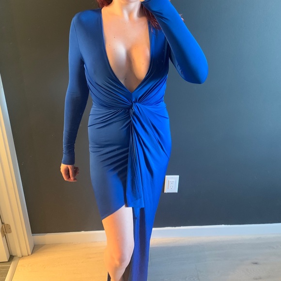 Sexy Guess by Marciano Gown - Picture 2 of 4